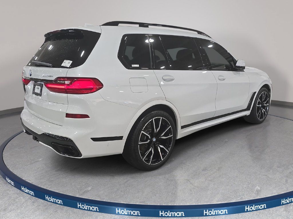 Used 2022 BMW X7 xDrive40i w/ M Sport Package AWD/4WD image 6