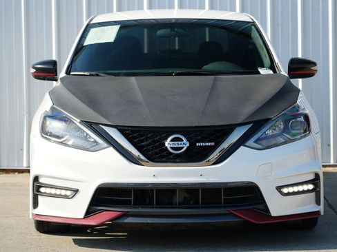 Used 2019 Nissan Sentra NISMO image 6