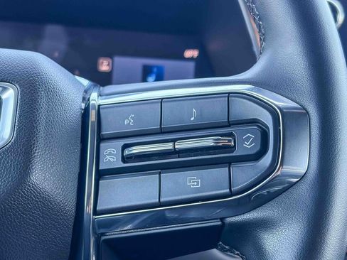 Used 2024 GMC Canyon Elevation w/ Elevation Premium Package RWD image 19
