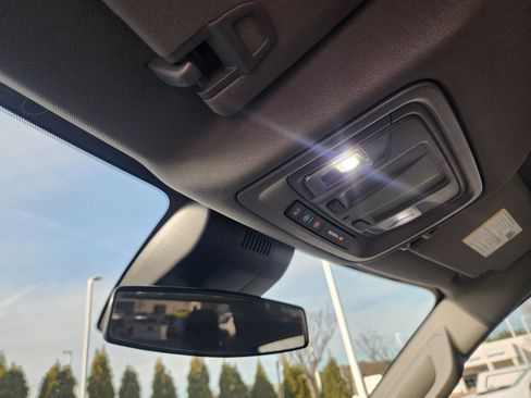 Used 2022 Chevrolet Silverado 1500 Custom Trail Boss image 35