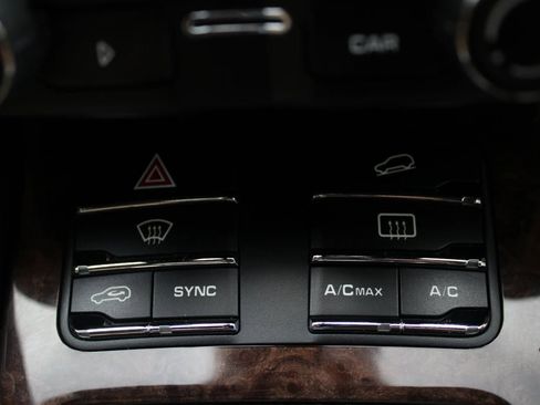 Used 2016 Porsche Cayenne image 31