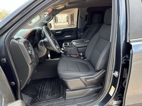 Used 2022 Chevrolet Silverado 1500 Custom image 10