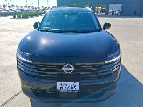 New 2026 Nissan Kicks SV image 2