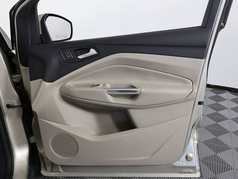 Used 2017 Ford Escape Titanium image 26