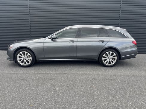 Used 2018 Mercedes-Benz E 400 4MATIC Wagon image 2