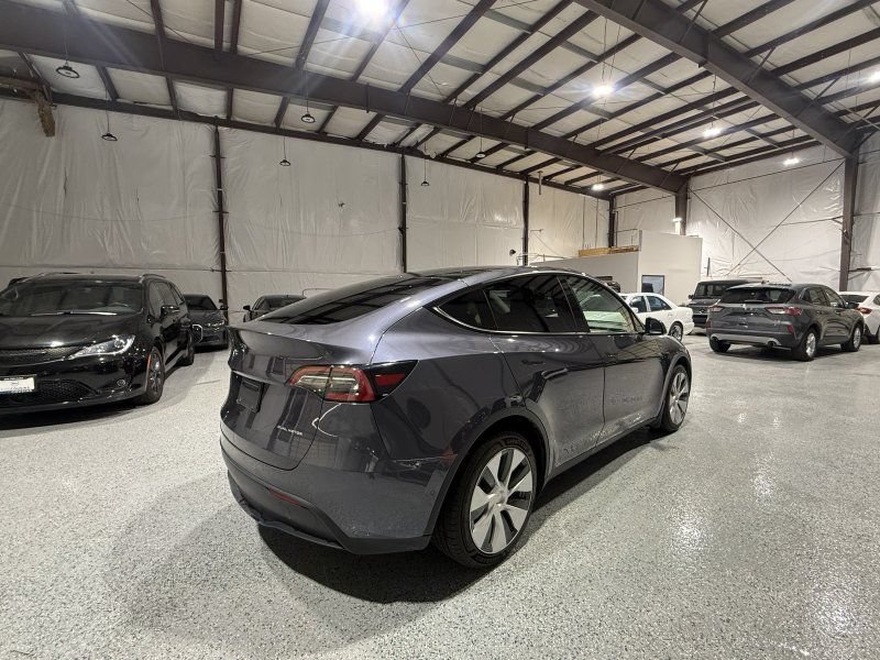 Used 2021 Tesla Model Y Long Range AWD/4WD image 8