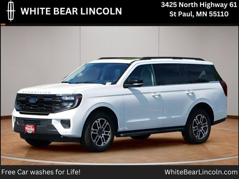 Used 2025 Ford Expedition Active AWD/4WD image 1