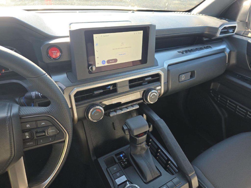 Used 2026 Toyota Tacoma TRD Off-Road AWD/4WD image 3