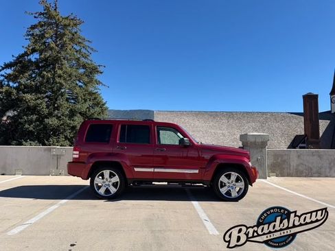 Used 2012 Jeep Liberty Limited Jet w/ Trailer Tow Class III Group AWD/4WD image 3
