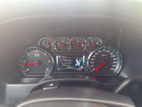 Used 2018 Chevrolet Silverado 1500 LT w/ All Star Edition image 11