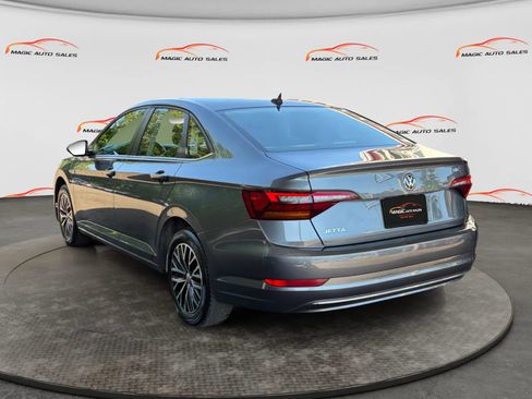 Used 2019 Volkswagen Jetta SEL w/ Cold Weather Package FWD image 8