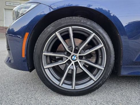 Used 2019 BMW 330i xDrive Sedan w/ Convenience Package image 19
