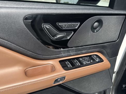 Used 2023 Lincoln Aviator Reserve w/ Jet Package image 19