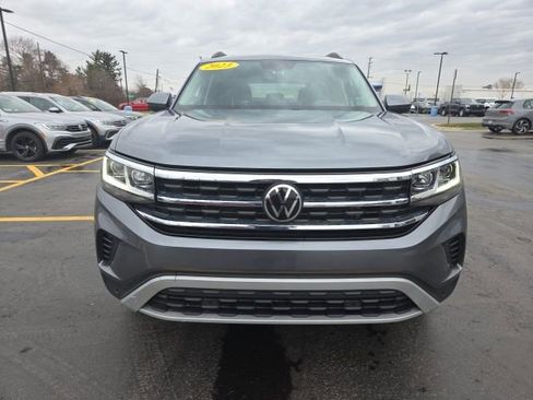Used 2023 Volkswagen Atlas SE w/ Panoramic Sunroof Package image 2