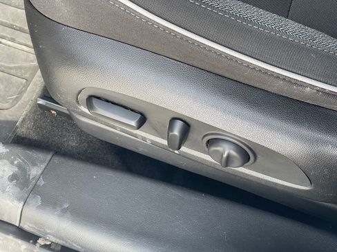 Used 2021 Chevrolet TrailBlazer LT w/ Convenience Package image 7