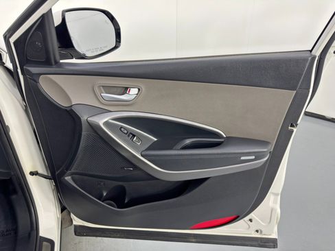 Used 2014 Hyundai Santa Fe Limited image 42