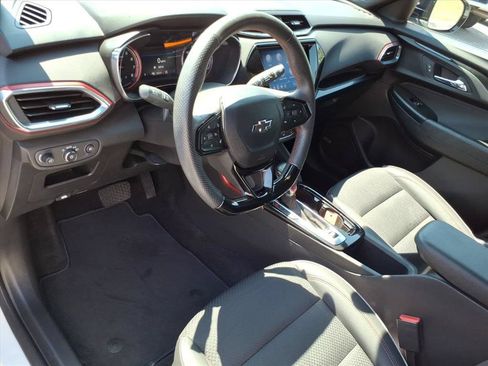Used 2023 Chevrolet TrailBlazer RS w/ Sun and Liftgate Package AWD/4WD image 11