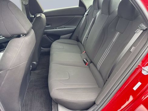 Certified 2024 Hyundai Elantra SEL FWD image 21