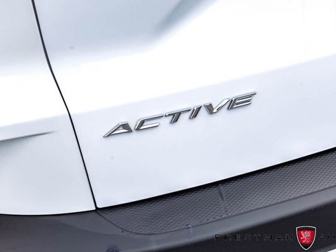 Used 2025 Ford Escape Active AWD/4WD image 38