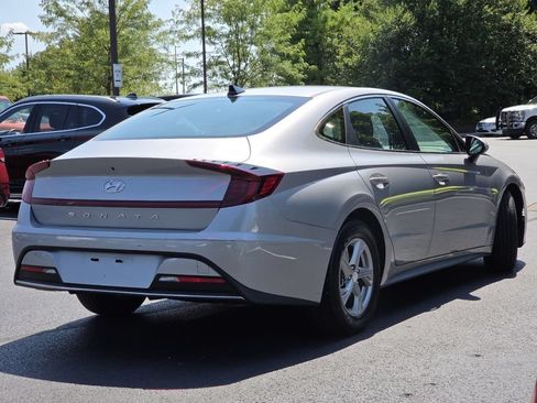 Used 2023 Hyundai Sonata SE FWD image 21