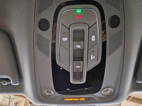 Used 2025 Audi Q5 2.0T Premium w/ Convenience Plus Package image 33