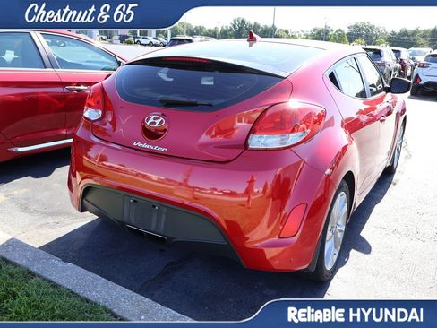 Used 2016 Hyundai Veloster FWD image 21