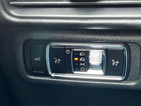 Used 2023 Lincoln Corsair Reserve w/ Equipment Group 202A image 16