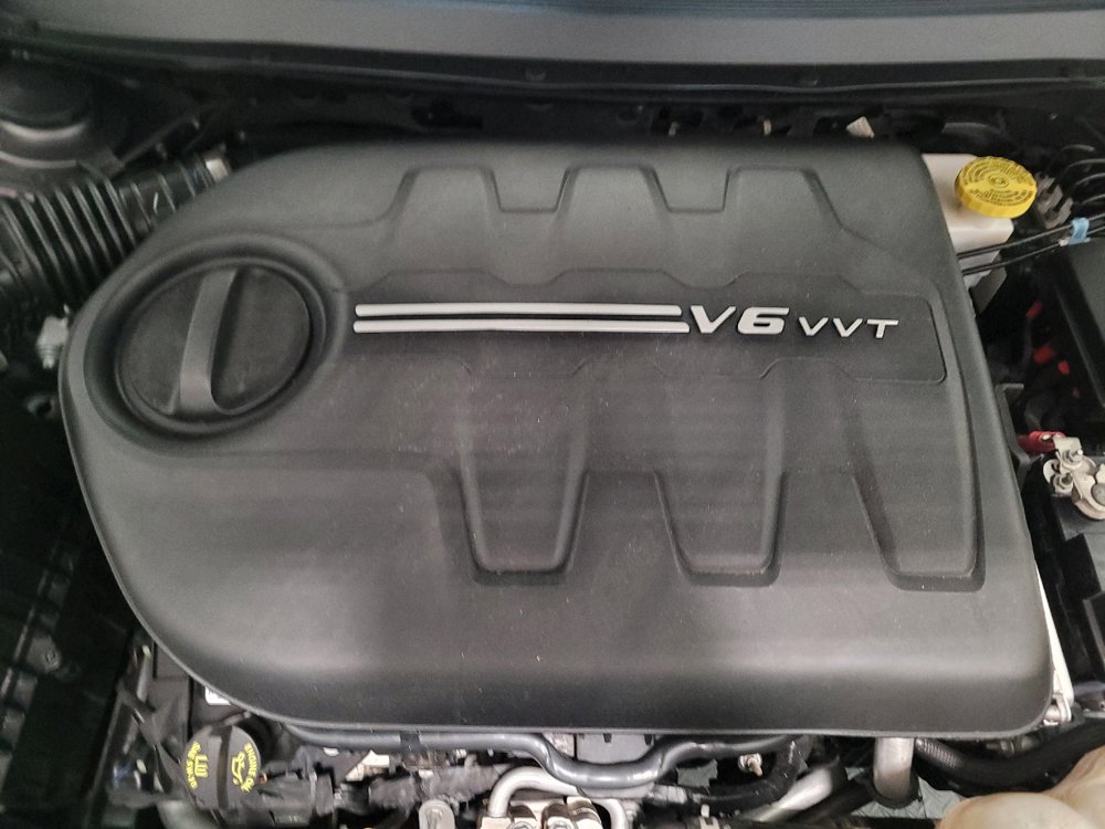 Used 2021 Jeep Cherokee Trailhawk w/ Technology Group AWD/4WD image 30