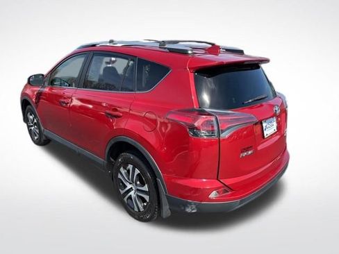 Used 2016 Toyota RAV4 LE image 3
