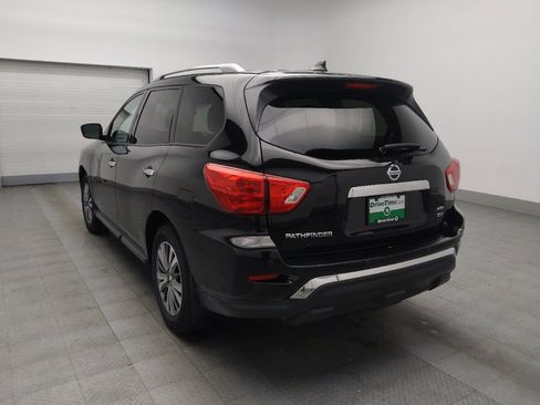 Used 2019 Nissan Pathfinder SV image 5