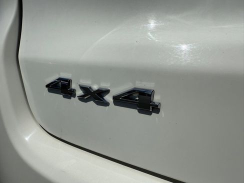 Used 2021 Jeep Compass Latitude image 4