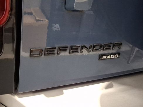 Used 2021 Land Rover Defender 110 SE image 30