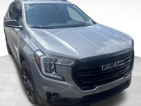 Used 2023 GMC Terrain SLT w/ Elevation Edition AWD/4WD image 2