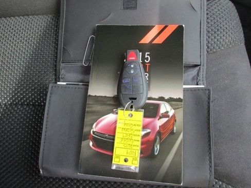 Used 2015 Dodge Dart SXT image 27