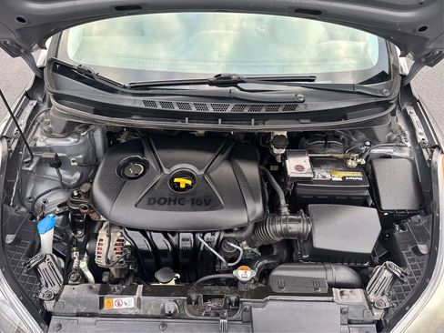 Used 2013 Hyundai Elantra GLS w/ Preferred Pkg image 20