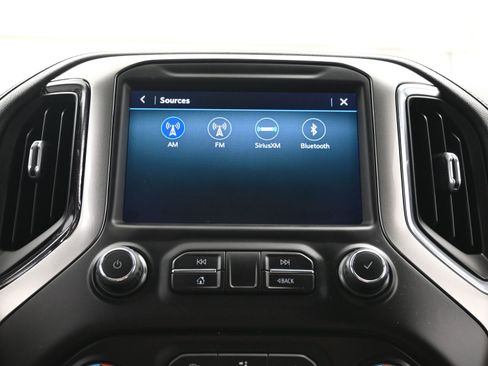 Used 2021 Chevrolet Silverado 1500 LT image 32