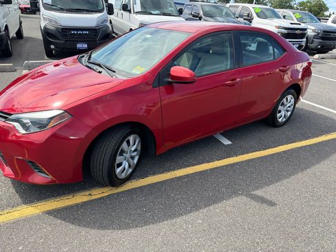 Used 2016 Toyota Corolla LE FWD image 6