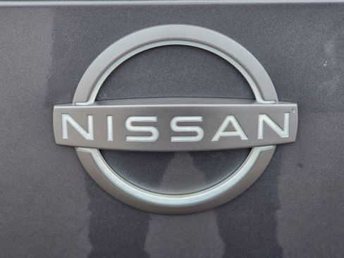 Used 2025 Nissan Frontier SV w/ SV Convenience Package RWD image 23