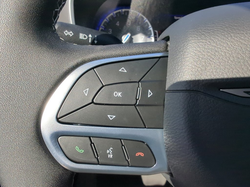 New 2027 Chrysler Pacifica Select AWD/4WD image 29