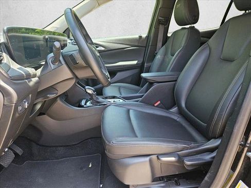 Used 2024 Buick Encore GX Sport Touring FWD image 15