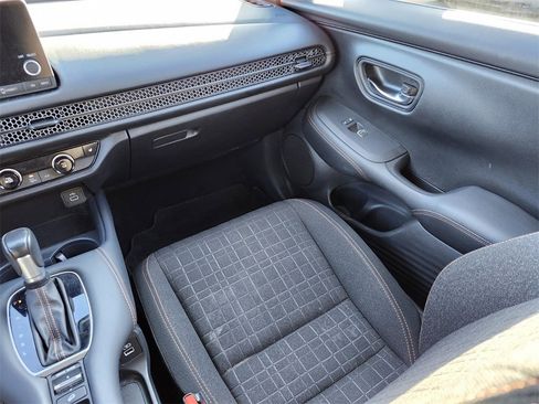 Used 2023 Honda HR-V Sport image 15