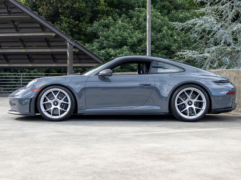 Certified 2025 Porsche 911 GT3 RWD image 2