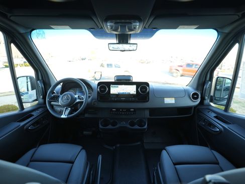 New 2026 Mercedes-Benz Sprinter 2500 image 21