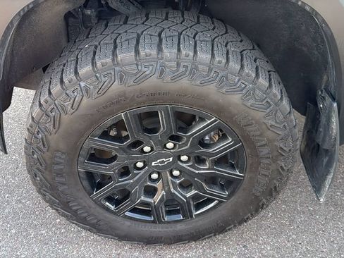 Used 2026 Chevrolet Colorado Trail Boss AWD/4WD image 10
