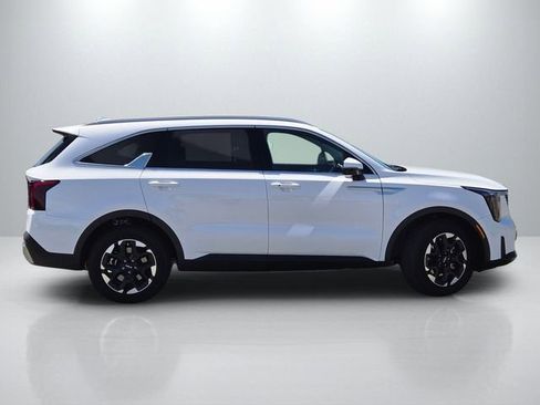 New 2026 Kia Sorento S FWD image 3