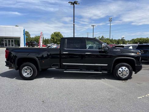 Used 2024 Chevrolet Silverado 3500 High Country w/ High Country Premium Package AWD/4WD image 5
