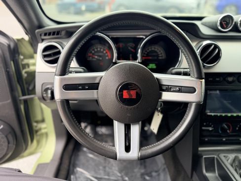 Used 2005 Ford Mustang GT image 22