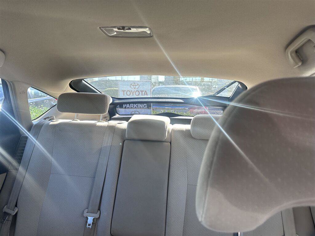 Used 2005 Toyota Prius FWD image 18