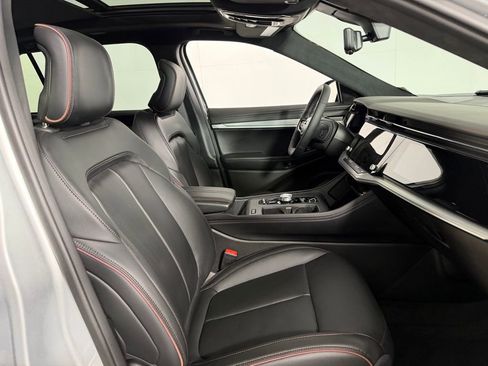 Used 2025 Jeep Wagoneer S Launch Edition image 35