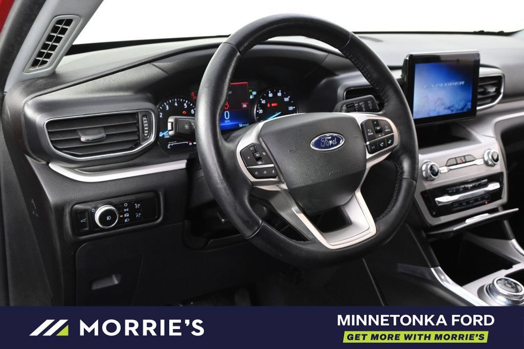 Used 2023 Ford Explorer XLT w/ Equipment Group 202A AWD/4WD image 11